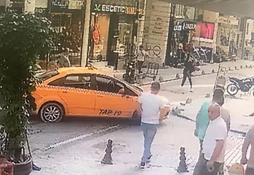 stanbul Laleli'de Ticari Taksi ofr Silahl Saldrya Urad