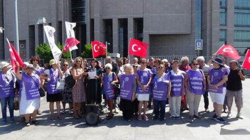 stanbul Tp Fakltesi'nde cinsiyet deiiklii iddialarna su duyurusu