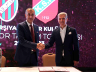 �zmir Ekonomi �niversitesi Medical Point Hastanesi Kar��yaka Spor Kul�b� Kad�n Voleybol Tak�m�'n�n Ana Sponsorsu Oldu