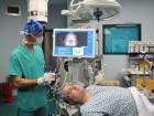 �zmir'de Navigasyon Yard�m�yla Beyin Ameliyat�