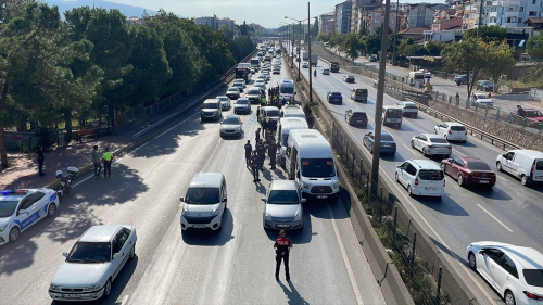 zmit'te zincirleme trafik kazasnda 5 polis yaraland