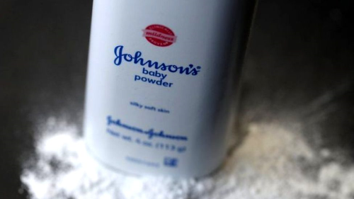 Johnson and Johnson ABD'de bebek pudras satn durduruyor