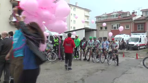 Kad�n Kanseri Fark�ndal��� ��in Bisiklet Turu