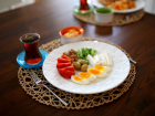 Kahvalt�da Yumurtan�n Yan�nda �ay ��meyin!