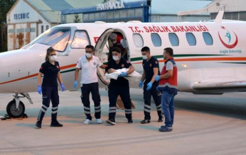 Kalp hastas bebek ambulans uakla Ankara'ya getirildi