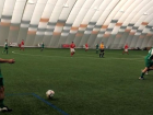 Kanser hastalar�na yard�m i�in 169 saat futbol oynad�lar