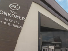 Kanseri 3 kez yenen kad�n ile doktoru di�er hastalar i�in el ele verdi