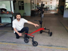 Karab�k'te ��retmen, Engelli K�z �ocu�u ��in Y�r�te� Yapt�