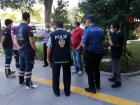 Karantinay� delen vatanda�lar sokaktan toplan�yor