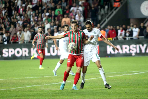 Karyaka Futbolcusu Fatih Tadelen'in Parma Krld