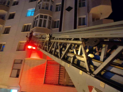 Kastamonu'da Scak Havalarn Etkisiyle Apartman Dairesinde Kt Koku hbar