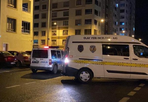 Kayseri'de Balkondan Den Kii Ar Yaraland