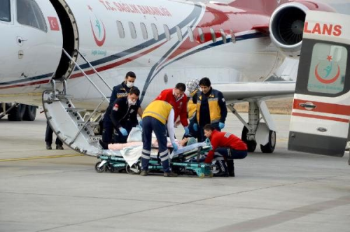 Kayseri'de iki hasta, ambulans uakla stanbul'a sevk edildi
