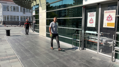 Kayseri, Sivas, Yozgat ve Nide'de Kurban Kesimi Srasnda Yaralanan Vatandalar Hastanelere Bavurdu