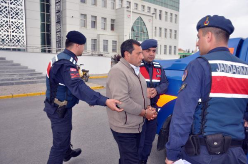 Kendini di hekimi olarak tantan ahs yakaland