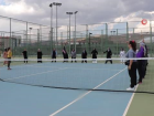 Kilo vermek i�in tenis oynad�lar
