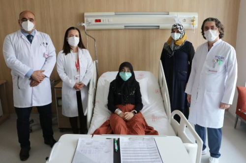 'Kistik fibrozis' hastas Zeynep, akcier nakliyle hayata tutundu