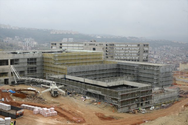 Kocaeli ehir Hastanesi naatnda Yarya Gelindi