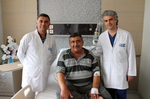 Konya'da Karnnda Damar Genilemesi Olan Hasta Ameliyat Oldu