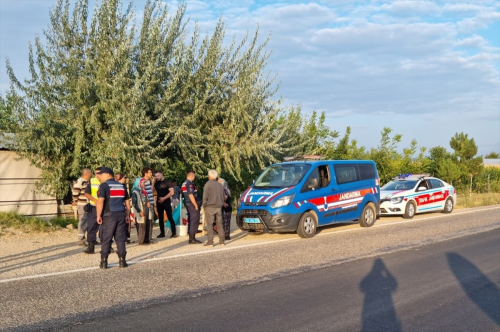 Konya'da otomobil arpmas sonucu 8 yandaki ocuk hayatn kaybetti