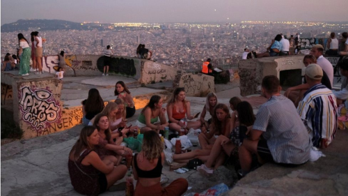 Koronavirs: Avrupa'da vaka saylar artyor, yeni nlemler gndemde