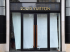 Koronavirüs - Louis Vuitton'un sahibi olan şirket parfüm fabrikalarında el temizleme jeli üretecek