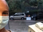 Koronavir�s nedeniyle hastaneye al�nmayan koca g�nlerdir 'Seni seviyorum' yaz�s�yla kanser hastas�...