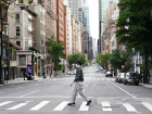 Koronavir�s: New York'taki yeni vakalar�n b�y�k b�l�m�n� evde kalanlar�n olu�turmas� ne anlama...