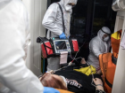 Koronavir�s servislerinde �al��an doktorlar, 