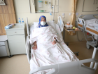 Kovid-19'u a��r ge�iren kad�n a�� olmaman�n pi�manl���n� ya��yor