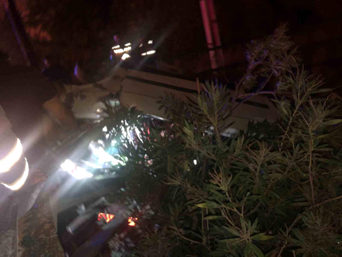 Kozan'da Kaygan Yolda Meydana Gelen Trafik Kazasnda Skan Yaral Kurtarld