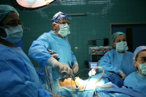 Laparoskopik Yntemle Tek Seferde 5 Ameliyat