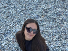 Lise ��rencisi Y�z� Yanarak Yaraland�, Sa�lar�n� Kanser Hastalar� ��in Ba���lad�