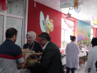 L�semili ve diyabetli �ocuklar hastanedeki palya�olu kermeste moral depolad�
