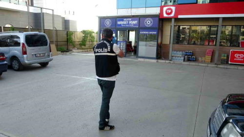 Malatya'da alacak verecek kavgas: Bir kii silahla yaraland