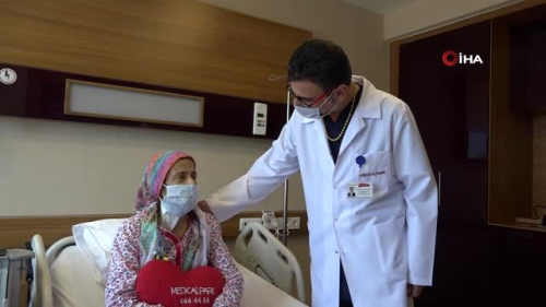 Medikal Park Gaziantep'te bir ilk...Göğüs kafesi açılmadan kalp kapak ameliyatı gerçekleştirildi