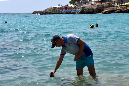 MESK, Mersin Sahillerinde Deniz Suyu Analizleri Yapyor
