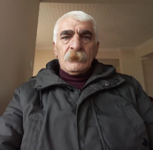 Muhtar sokakta alkol alanlar uyard, bakl saldrya urad