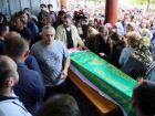 Neslican Tay'�n cenazesi Rize'de topra�a verildi