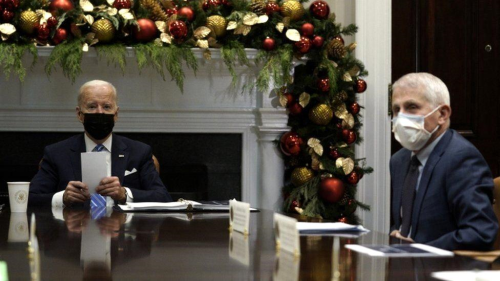 Omicron: Beyaz Saray Salk Danman Fauci'ye gre Noel seyahatleri varyantn yaylmasn hzlandracak