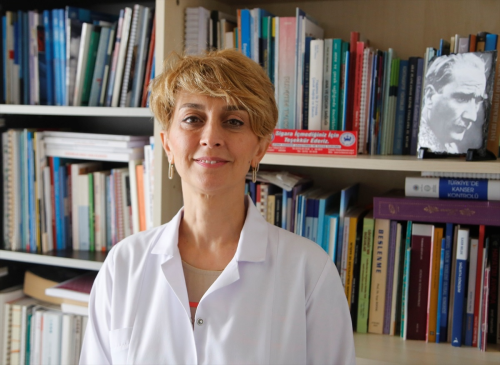 Prof. Dr. Gamze Varol: Scak havalarda deniz ve havuzlarda enfeksiyon hastalklar artyor