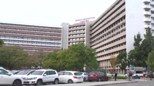 Rahim Nakilli Hastan�n, Bebe�ini Kuca��na Alabilmesi ��in �al���yoruz