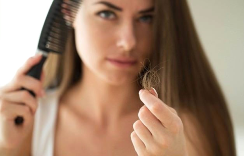 Saç Dökülmesi En Sık Şikayetler Arasında