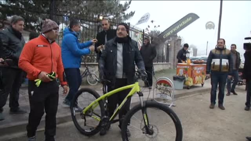 Salk Bakan Mezzinolu'nun Bisiklet Turu