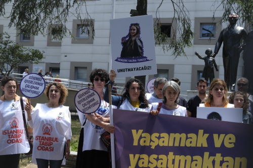 Salk emek ve meslek rgtleri, Dr. Melek Bace'nin ldrlmesini protesto etti