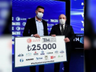 Sa�l�k��lar i�in ekstra koruyucu maske geli�tirdi, birinci oldu