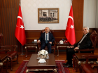 Sakarya Valisi Ya�ar Karadeniz, g�reve ba�lad��� ilk g�n �ok say�da misafiri a��rlad�