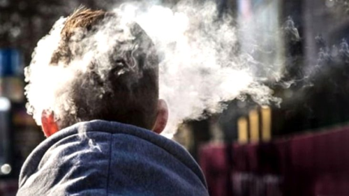 Salgn iin ezber bozan uyar: Sigara dumannda havada asl kalan molekller var, size 2 metreden virs bulatrabilir