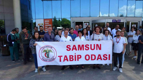 Samsun'da Doktorlar Silah Zoruyla Karlan Meslektalarna Tepki Gsterdi