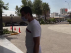�anl�urfa'da a�� olan gen�ler hediyelerini al�yor